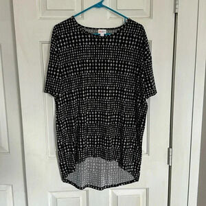 LulaRoe Size Small Black and White tunic
